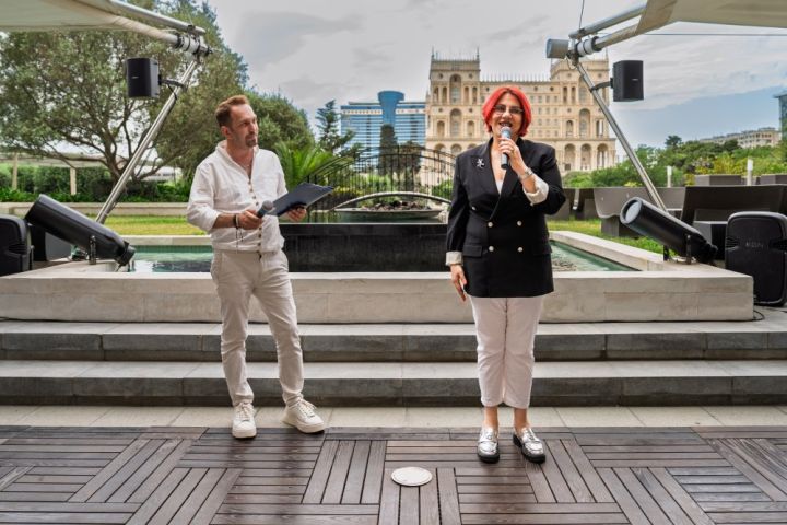 Azercell dünya çempionlarını təbrik etdi